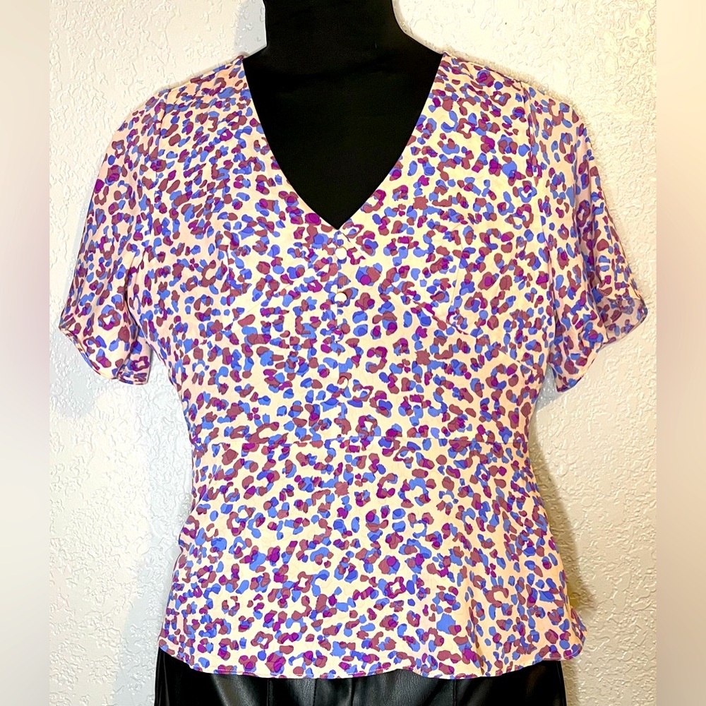 Quiz Size 8 floral peplum blouse NWOT